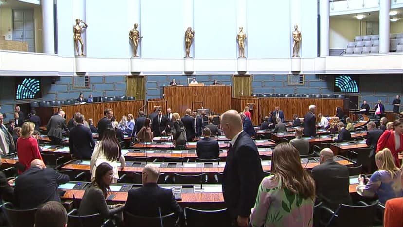 Täysistunto 22.4.2026 klo 14