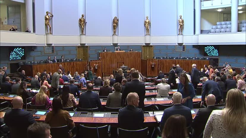 Täysistunto 24.4.2026 klo 13